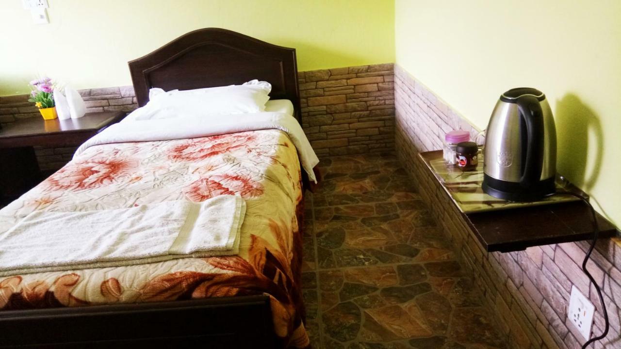 New Pokhara Lodge - Pokhara Lakeside Ngoại thất bức ảnh